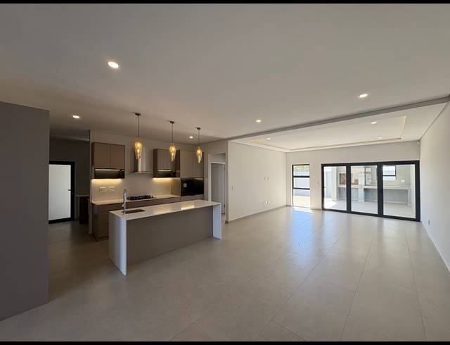 4 BEDROOM HOUSE FOR SALE IN SANDOWN